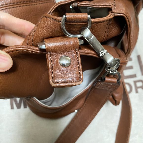 Michael Kors Leather Shoulder Bag w Crossbody Strap - Great Condition, RRP $349 - Picture 6 of 16
